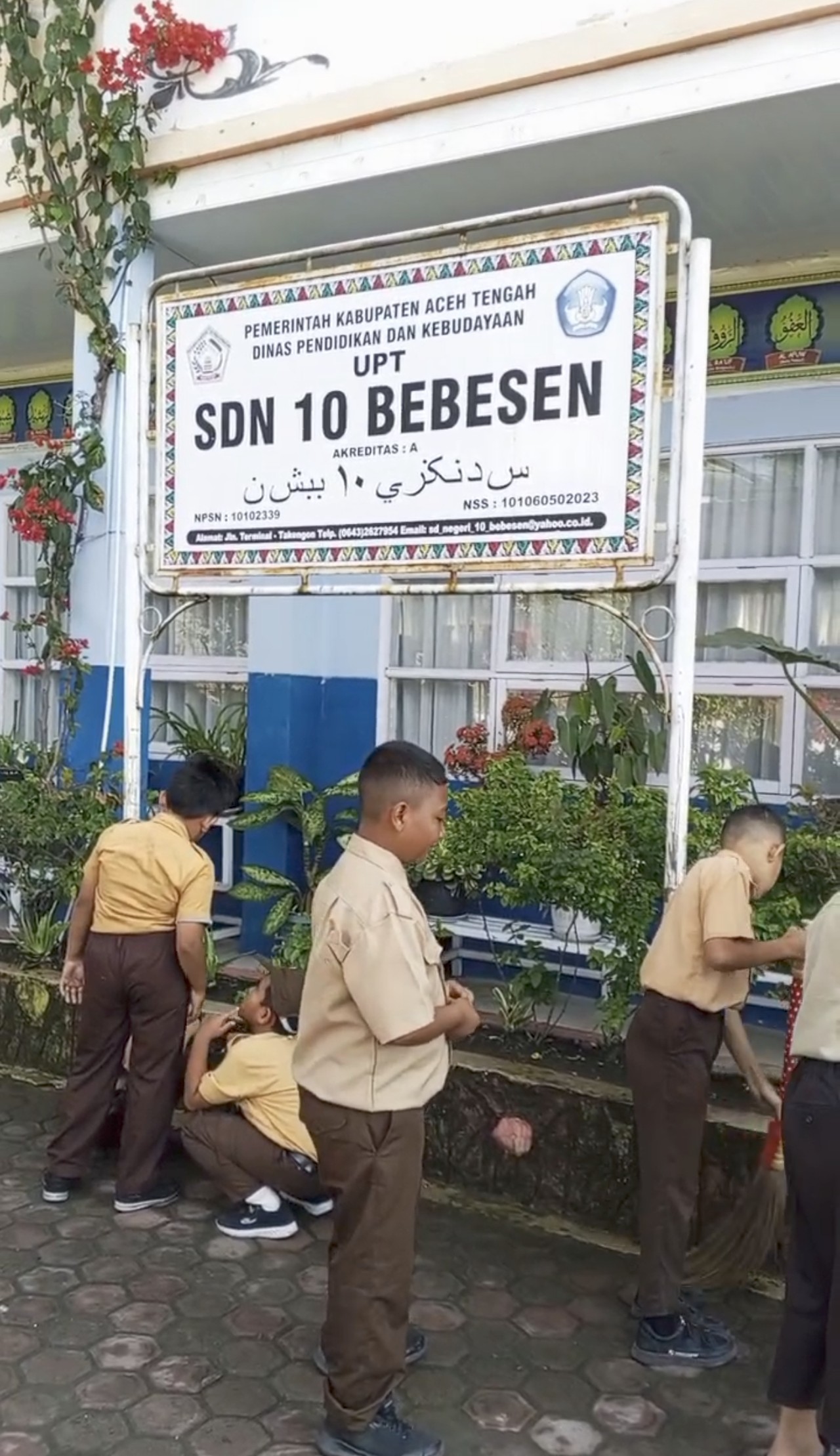 GOTONG ROYONG SD NEGERI 10 BEBESEN